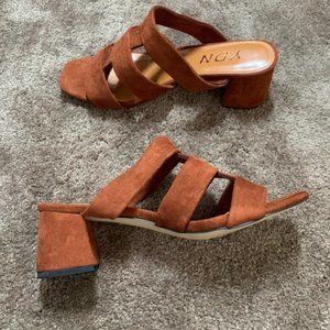 NWOB Women Comfy Open Toe Mid Block Heel Sandals